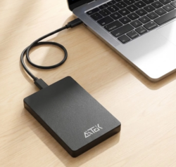 HD Externo Portátil USB 3.0 Sendo Usado